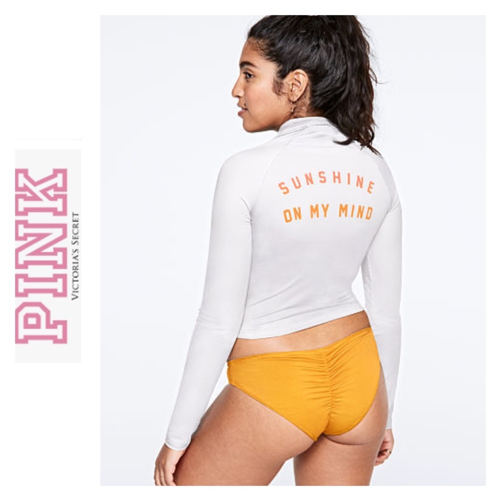 🆕 PINK VS Long Sleeve Cropped Rash Guard